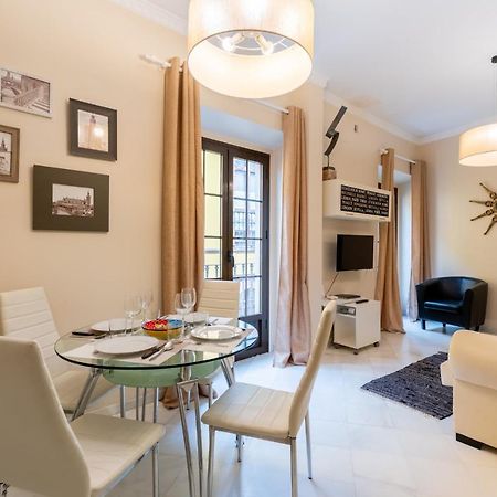 Precioso Y Moderno Apartamento En Centro De Sevilla Luaran gambar