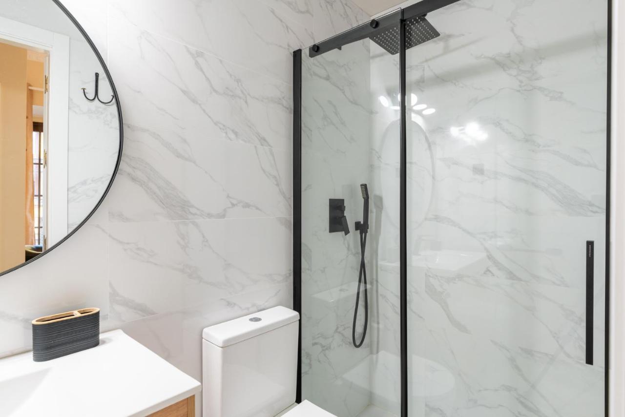Precioso Y Moderno Apartamento En Centro De Sevilla Luaran gambar