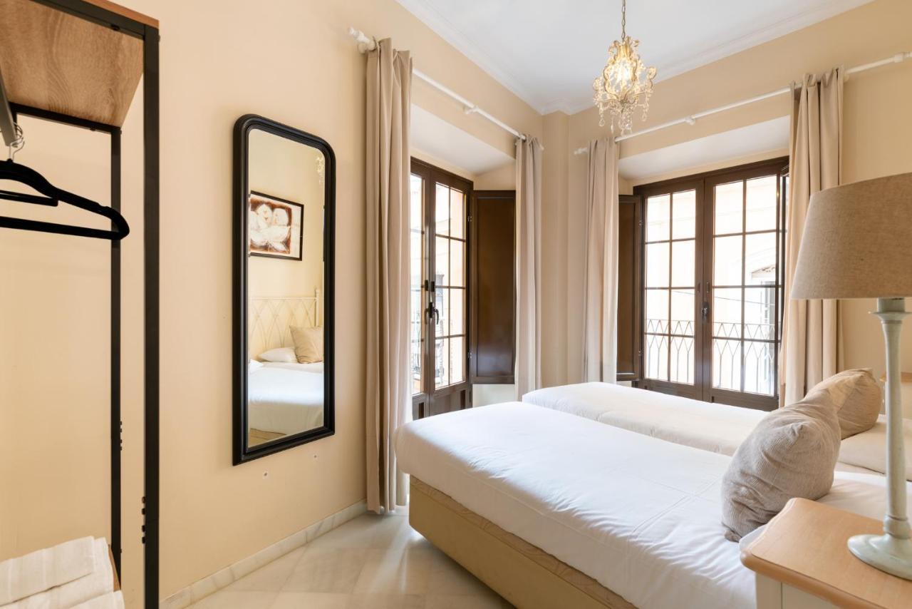 Precioso Y Moderno Apartamento En Centro De Sevilla Luaran gambar